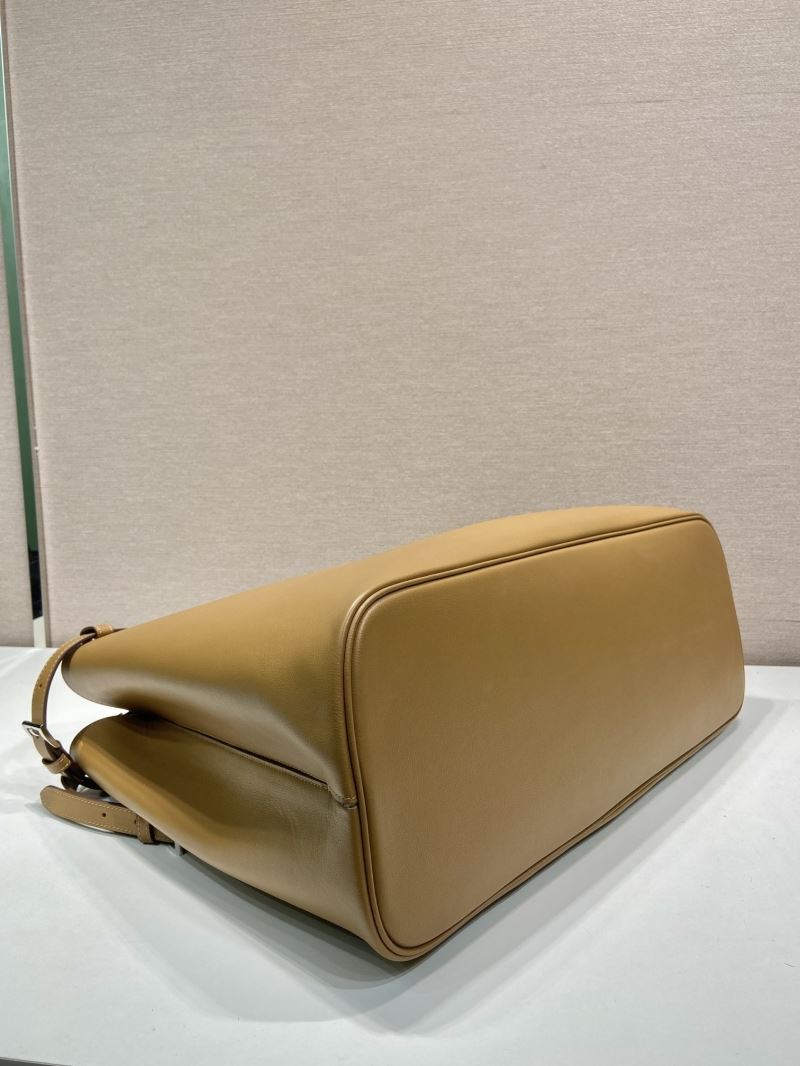 Pra*a top handle bags